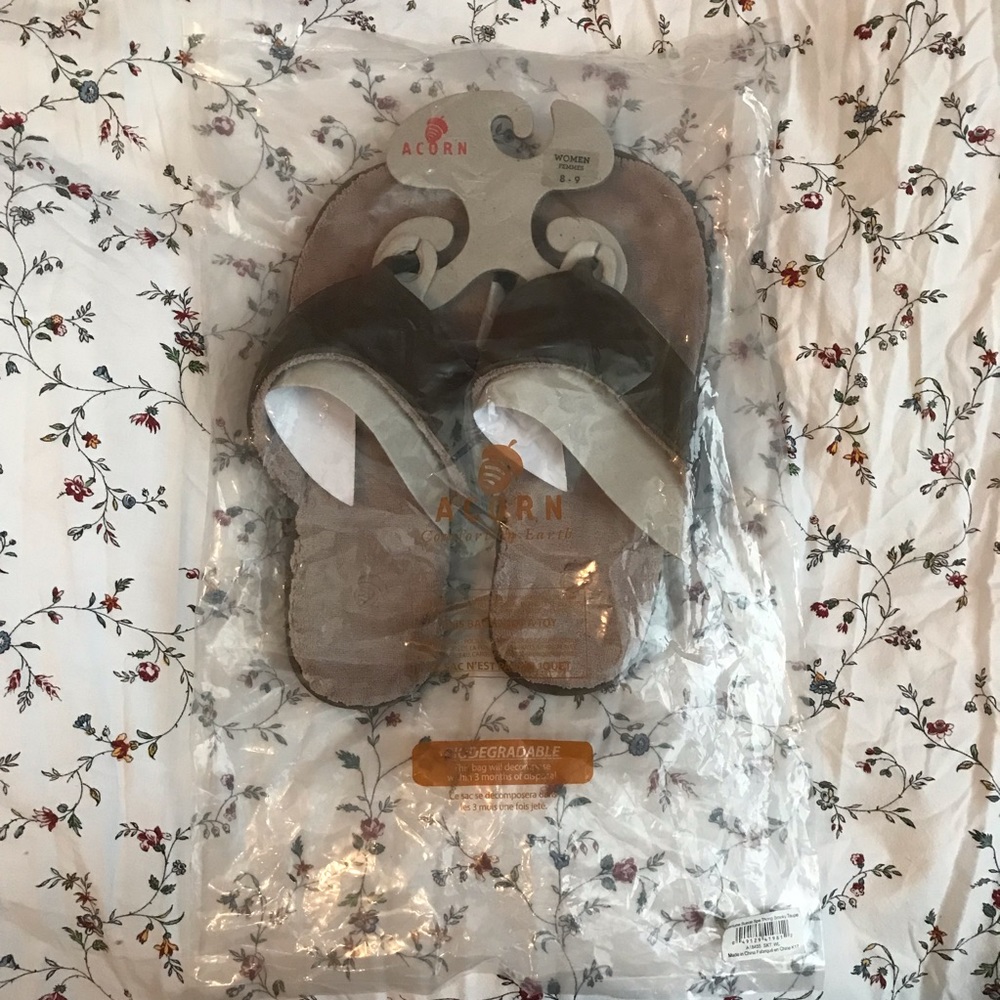 Acorn Spa Thong Slippers